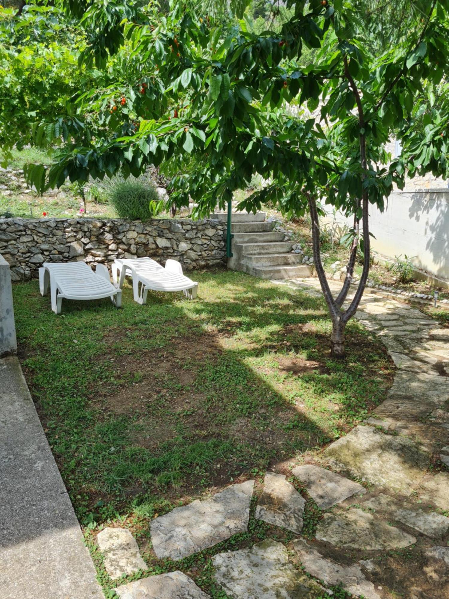 Charismatic Garden Cottage With Sea View Lokva Rogoznica Bagian luar foto
