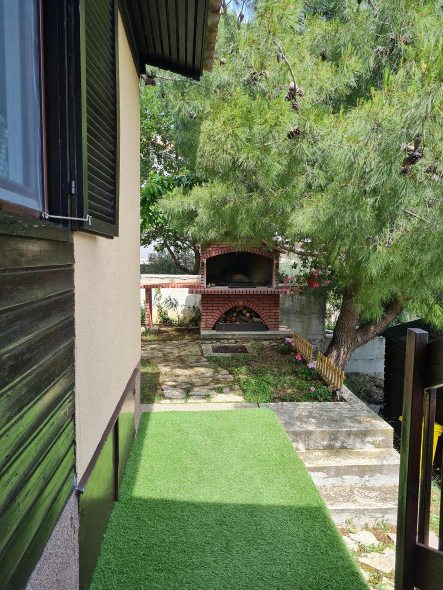 Charismatic Garden Cottage With Sea View Lokva Rogoznica Bagian luar foto