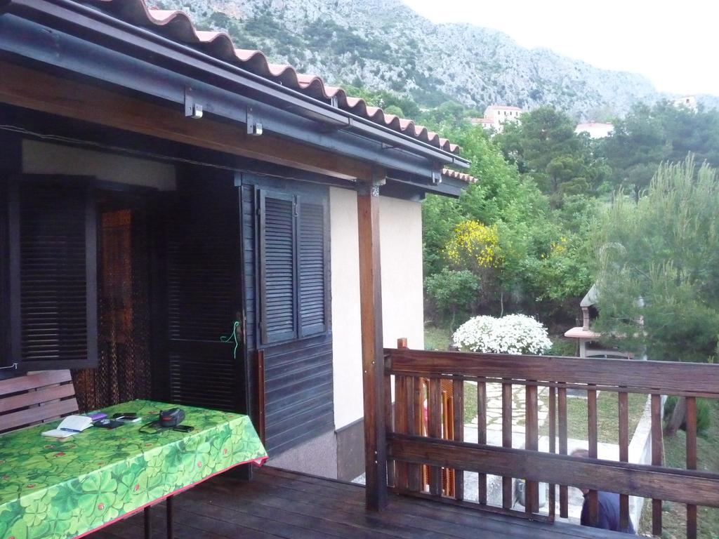 Charismatic Garden Cottage With Sea View Lokva Rogoznica Bagian luar foto
